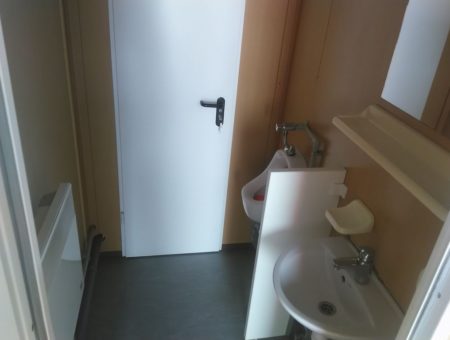 20' irodakonténer szaniteregységgel