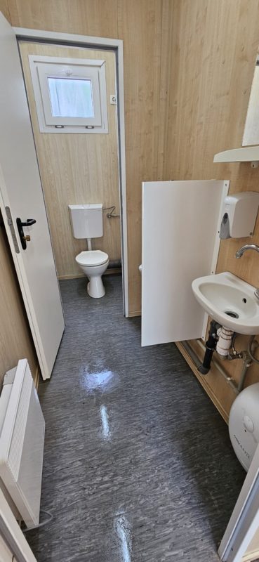 20' HC irodakonténer szaniteregységgel